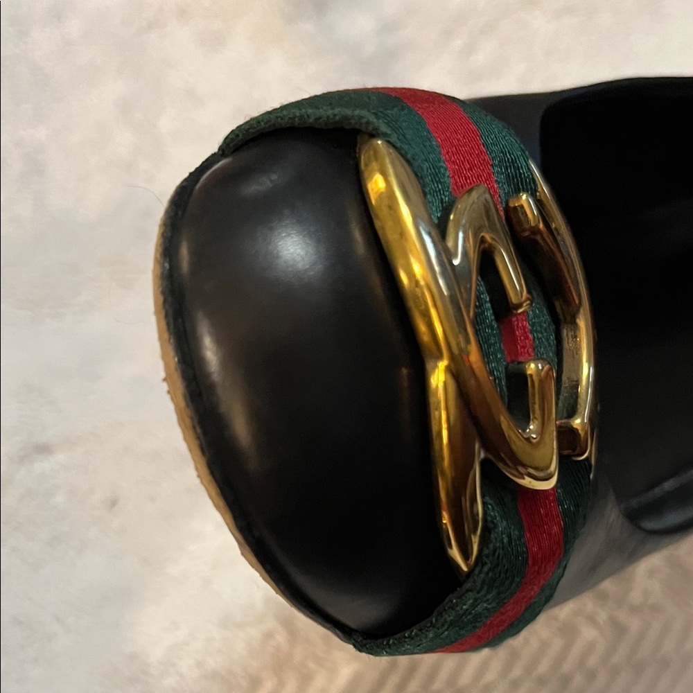 Gucci Black Heels with Gold Logo and Stripes - Picture 8 of 9
